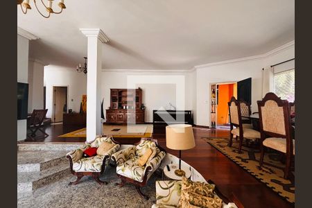 Sala de casa de condomínio para alugar com 4 quartos, 600m² em Aldeia da Serra, Barueri