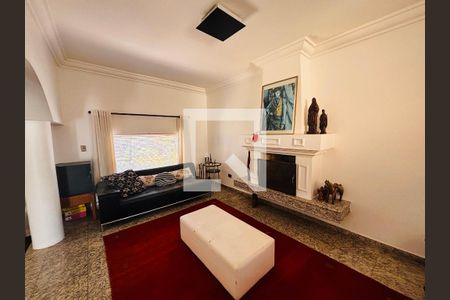 Sala de casa de condomínio para alugar com 4 quartos, 600m² em Aldeia da Serra, Barueri