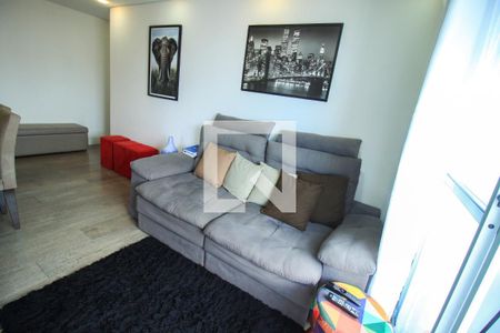 Apartamento para alugar com 2 quartos, 63m² em Vila Bertioga, São Paulo