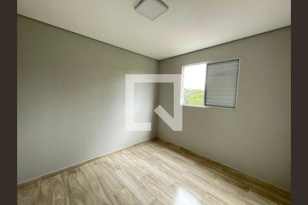 Quarto 2 de apartamento para alugar com 2 quartos, 46m² em Parque Rincao, Cotia