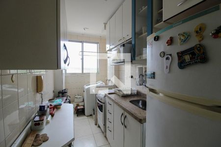 Cozinha de apartamento para alugar com 2 quartos, 45m² em Jardim Pinheiros, São Paulo