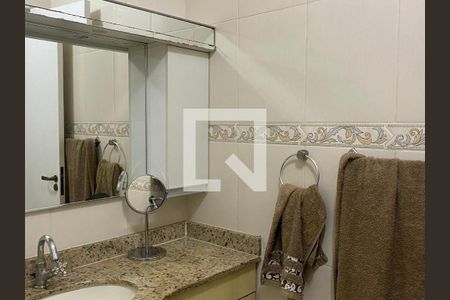 Banheiro de apartamento para alugar com 2 quartos, 54m² em Vila Isabel, Rio de Janeiro