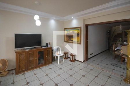 Sala  de casa para alugar com 4 quartos, 250m² em Vila Medeiros, São Paulo