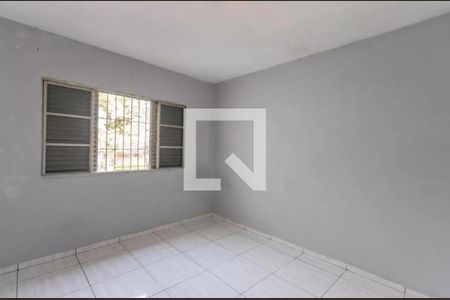 Casa à venda com 4 quartos, 164m² em Taboão, Diadema