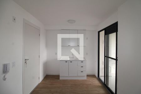 Sala / Cozinha de apartamento para alugar com 2 quartos, 38m² em Jardim Cachoeira, São Paulo