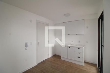 Sala / Cozinha de apartamento para alugar com 2 quartos, 38m² em Jardim Cachoeira, São Paulo