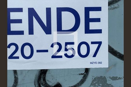 Placa MZYE 382 de apartamento para alugar com 1 quarto, 40m² em Conjunto Residencial José Bonifácio, São Paulo