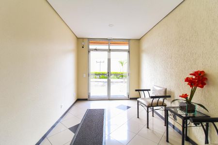 Hall de entrada de apartamento à venda com 2 quartos, 59m² em Jardim Itapemirim, São Paulo
