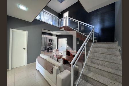 Sala de casa de condomínio para alugar com 4 quartos, 480m² em Guaratiba, Rio de Janeiro