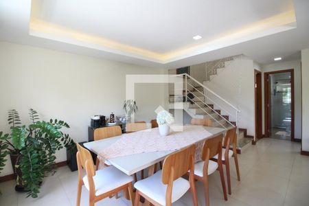 Sala de casa de condomínio à venda com 4 quartos, 154m² em Gardênia Azul, Rio de Janeiro