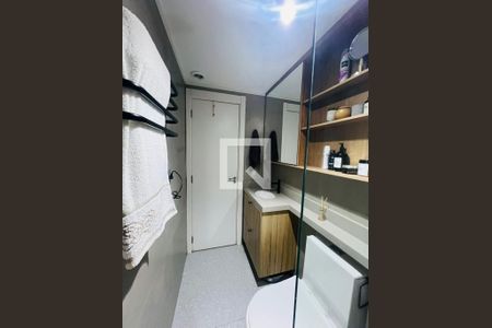 Banheiro de apartamento para alugar com 2 quartos, 38m² em Cambuci, São Paulo