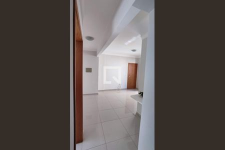 Apartamento para alugar com 2 quartos, 58m² em Santa Mônica, Uberlândia
