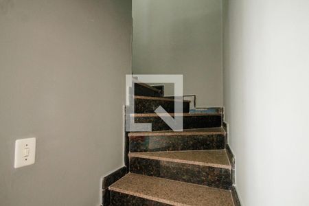 Escada de apartamento para alugar com 4 quartos, 278m² em Aviação, Praia Grande