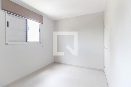 Quarto 1 de apartamento para alugar com 2 quartos, 52m² em Vila Carmosina, São Paulo