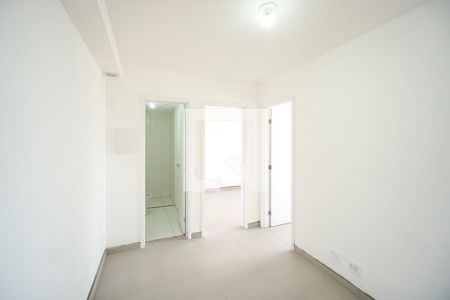 Sala e cozinha de apartamento para alugar com 2 quartos, 40m² em Vila Centenario, São Paulo