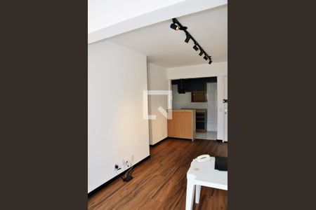 Detalhe - Sala e Sala de Jantar de apartamento para alugar com 2 quartos, 60m² em Vila Palmeiras, São Paulo