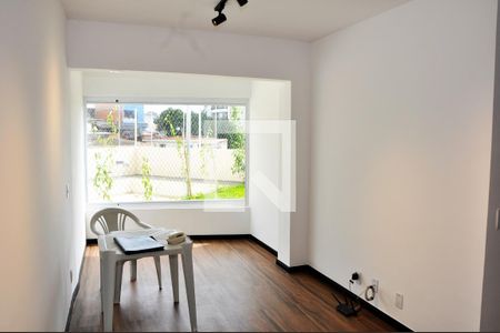 Detalhe - Sala e Sala de Jantar de apartamento para alugar com 2 quartos, 60m² em Vila Palmeiras, São Paulo