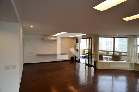 Sala de apartamento para alugar com 4 quartos, 400m² em Barra da Tijuca, Rio de Janeiro