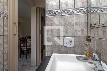 banheiro social_4 de apartamento para alugar com 2 quartos, 52m² em Jardim Celeste, São Paulo