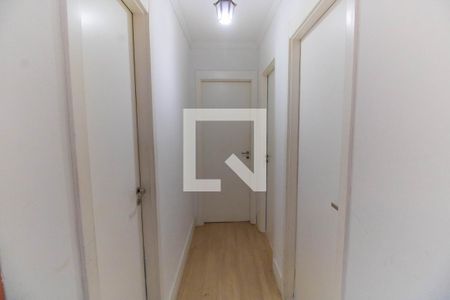 Corredor  de apartamento à venda com 3 quartos, 75m² em Maria Paula, Niterói