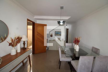 Sala de casa à venda com 3 quartos, 210m² em Parque Peruche, São Paulo