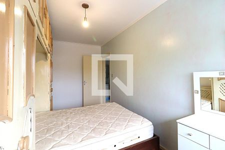 Quarto 1 de apartamento para alugar com 2 quartos, 82m² em Vila Ipiranga, Porto Alegre