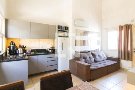 Sala/Cozinha de casa de condomínio à venda com 2 quartos, 120m² em Marechal Rondon, Canoas