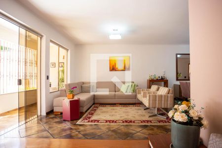 Sala de casa à venda com 4 quartos, 450m² em Planalto Paulista, São Paulo