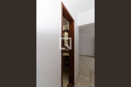 Corredor de apartamento para alugar com 2 quartos, 69m² em Vila Valqueire, Rio de Janeiro