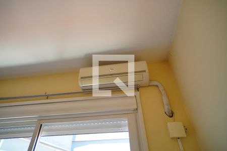 Quarto 1 de apartamento para alugar com 2 quartos, 81m² em Vila Ipiranga, Porto Alegre