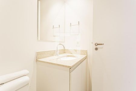 Banheiro de kitnet/studio para alugar com 1 quarto, 26m² em Vila Olímpia, São Paulo