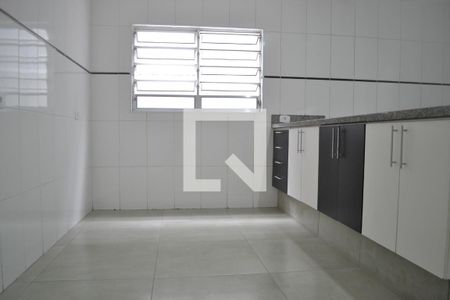 Casa à venda com 3 quartos, 192m² em Vila Cleonice, São Paulo