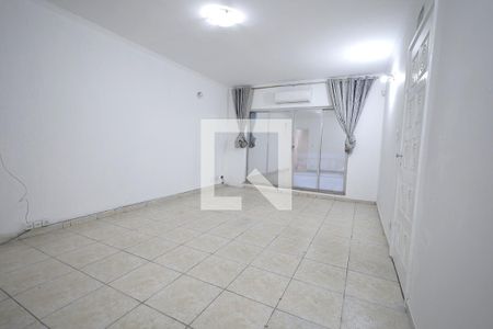 Sala de casa para alugar com 3 quartos, 240m² em Campestre, Santo André