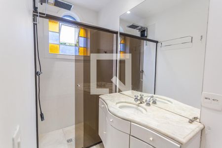 Banheiro da Suíte de apartamento para alugar com 3 quartos, 110m² em Santo Antônio, Belo Horizonte