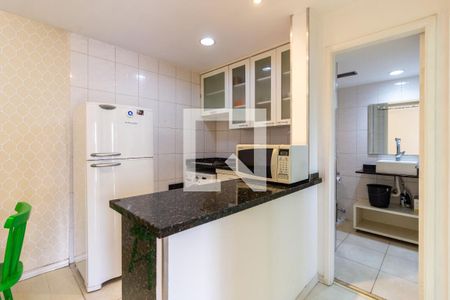 Sala/Cozinha de apartamento à venda com 1 quarto, 42m² em Cerqueira César, São Paulo
