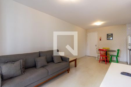 Sala/Cozinha de apartamento à venda com 1 quarto, 42m² em Cerqueira César, São Paulo