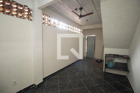 Sala de casa para alugar com 1 quarto, 100m² em Trindade, São Gonçalo