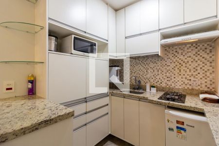 Sala/Cozinha de apartamento à venda com 1 quarto, 42m² em Cerqueira César, São Paulo