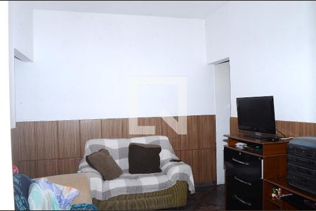 Sala de casa à venda com 2 quartos, 366m² em Goiânia, Belo Horizonte