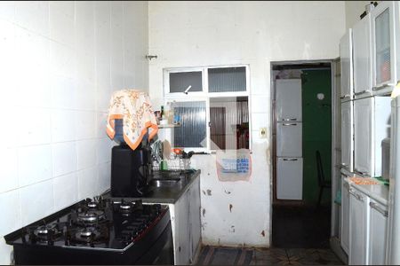 Cozinha de casa à venda com 2 quartos, 366m² em Goiânia, Belo Horizonte