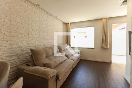 Sala de casa de condomínio à venda com 2 quartos, 62m² em Parada Xv de Novembro, São Paulo