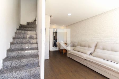 Sala de casa de condomínio à venda com 2 quartos, 62m² em Parada Xv de Novembro, São Paulo