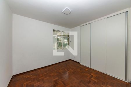 Suíte de apartamento à venda com 3 quartos, 100m² em Santo Antônio, Belo Horizonte