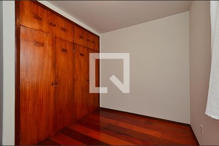 Quarto 2 de apartamento para alugar com 3 quartos, 85m² em Santo Antônio, Belo Horizonte