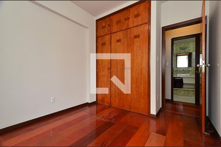 Quarto 1 de apartamento para alugar com 3 quartos, 85m² em Santo Antônio, Belo Horizonte