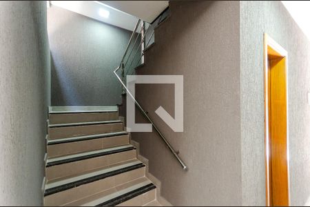 Escada de kitnet/studio para alugar com 1 quarto, 23m² em Itaberaba, São Paulo