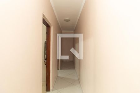 Corredor de casa para alugar com 4 quartos, 173m² em Vila Nova Galvão, São Paulo