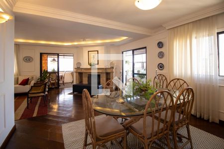 Sala de apartamento para alugar com 5 quartos, 250m² em Vila Suzana, São Paulo