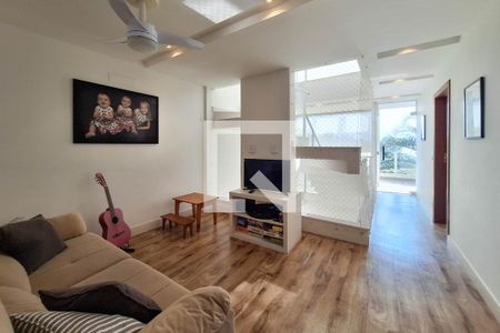 Sala 2 de casa de condomínio à venda com 5 quartos, 450m² em Charitas, Niterói