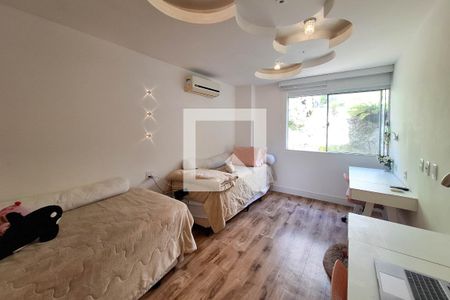 Quarto 1 de casa de condomínio à venda com 5 quartos, 450m² em Charitas, Niterói